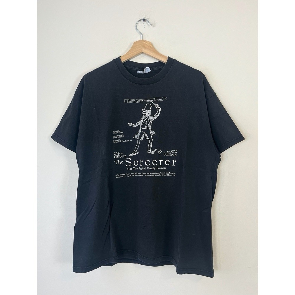 Vintage 90's MIT‎ The Sorcerer Book Sir W.S. Gilbert Play Graphic Tee - L
